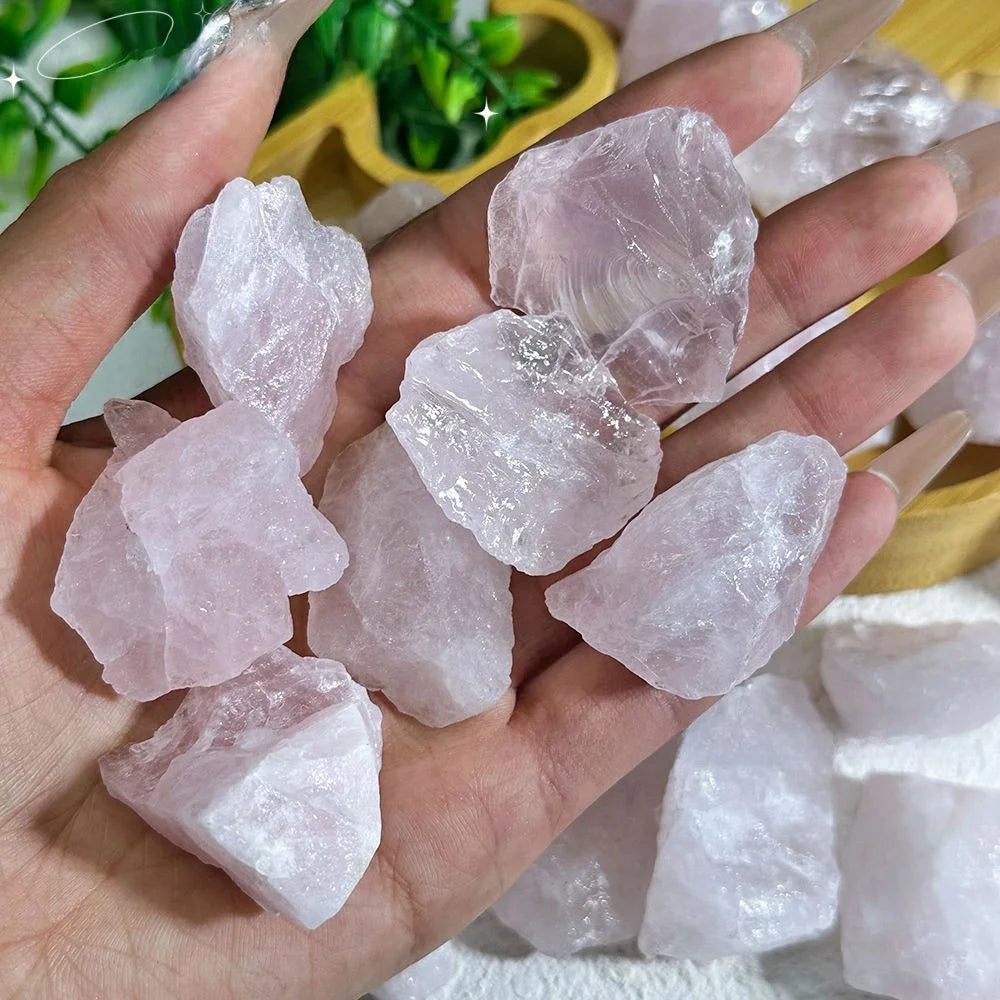 Natural Pink Quartz Raw Stone Fragrance Diffuser Stone No Cut Corners Irregular Shape Modern Simple Style Gemstone Material