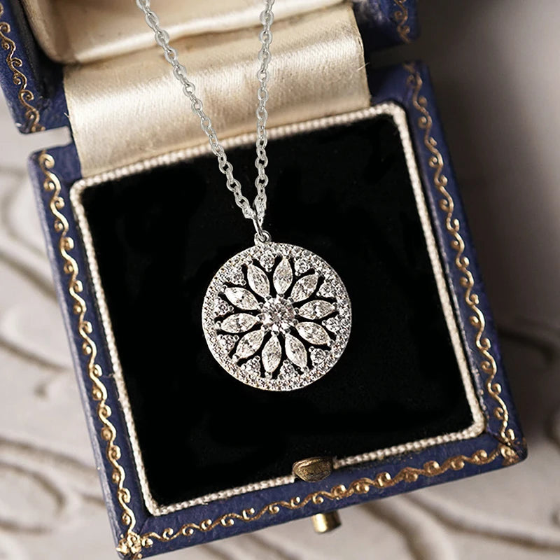 Huitan Romantic Sunflower Design Cubic Zirconia Necklace Women for Wedding Party Delicate Flower Pendant Necklace Trendy Jewelry