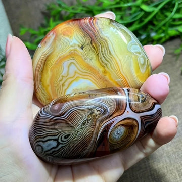 Large Size Natural Silk-Wrapped Agate Crystal Quartz Stone Polished Smooth Oval Meditation Gemstone Spiritual Tabletop Decor