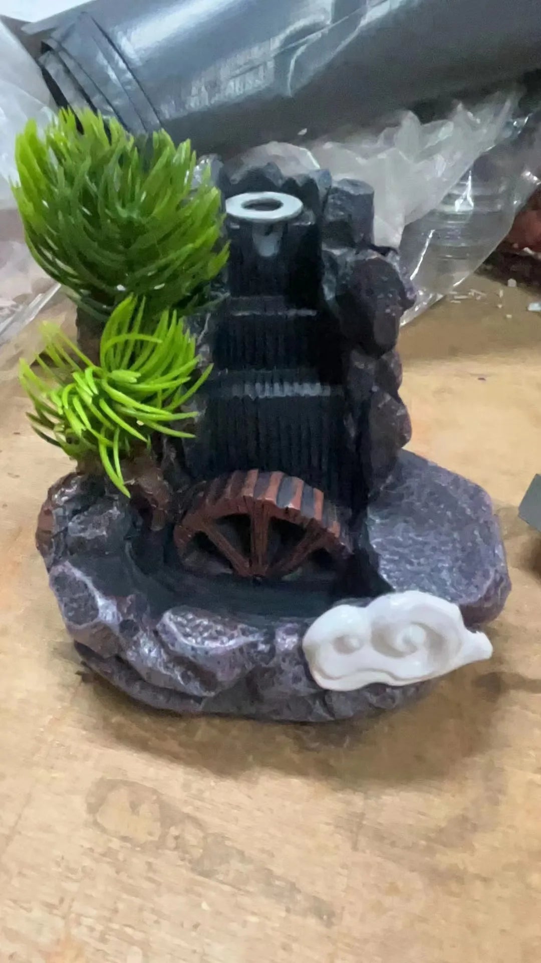 Resin Medium High Mountain Flowing Waterfall Backflow Incense Burner Home Fragrance Diffuser Creative Incense Burner Decoration