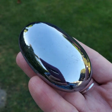 Natural Stones Terahertz Palm Stone Pocket Sized Crystal Massage Rocks Worry Stone Crystal Collectibles Playing With