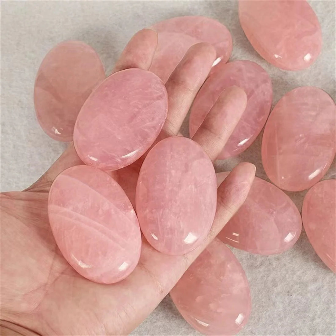 Natural Crystal Palm Stone High Quality Tumbled Stones Energy Reiki Quartz Gemstone For Gifts Pink Rose Crystal Healing STONE