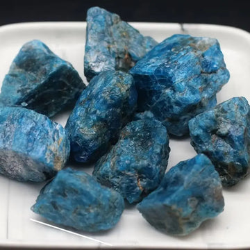 Hot Sale Natural Blue Apatite Rough Stone Crystals reiki Gemstone Chakra Irregular Crystals Blue Apatite for Garden Decorations