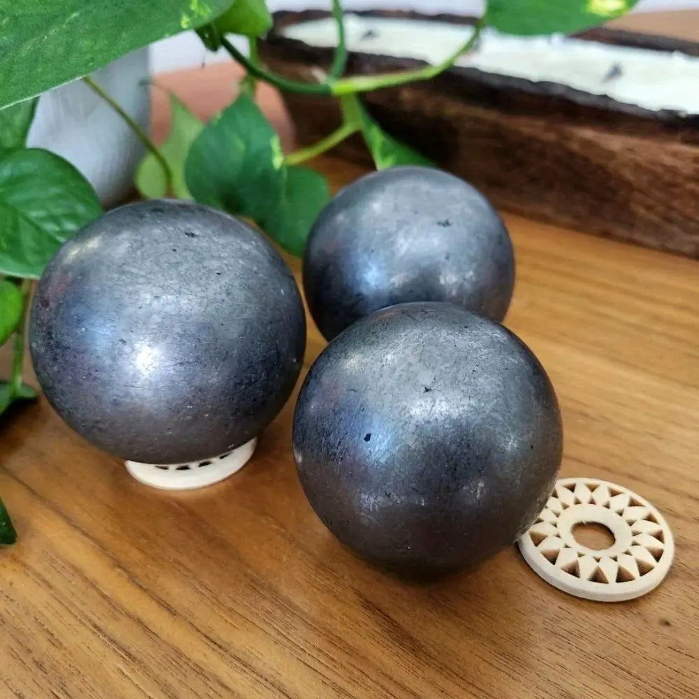 Natural Shungite Sphere Crystal Ball Reiki Real Stones For Healing FengShui Spiritual Meditation Chakra Home Decoration Gift