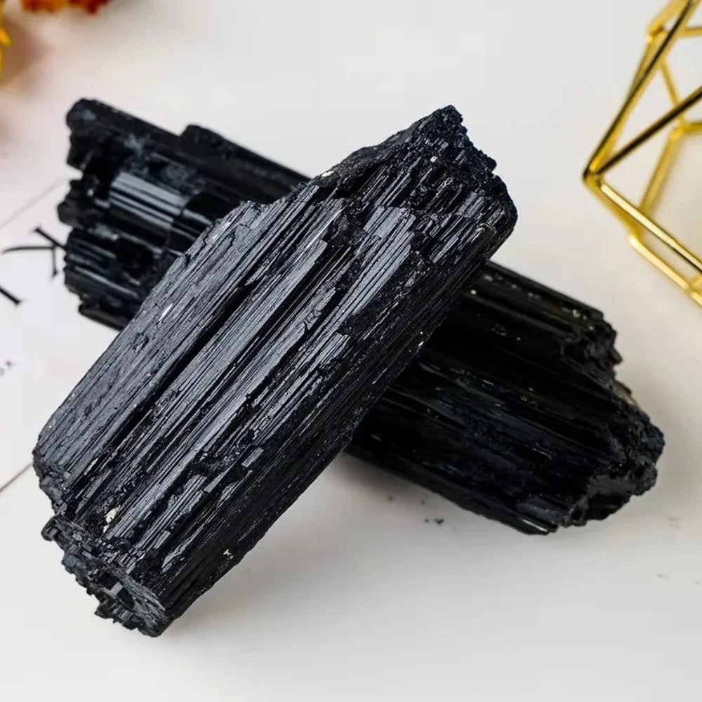 17.64oz Large Natural Black Tourmaline Raw Stone Unpolished Unique Mineral Natural Stone for Healing or Home Decoration