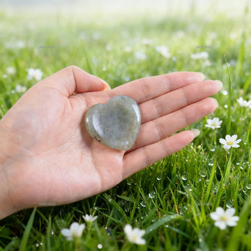 1pc Natural Heart Stone Handheld Healing and Soothing Stone, Suitable for Chakra Balance, Home Decoration, and Stress Relief